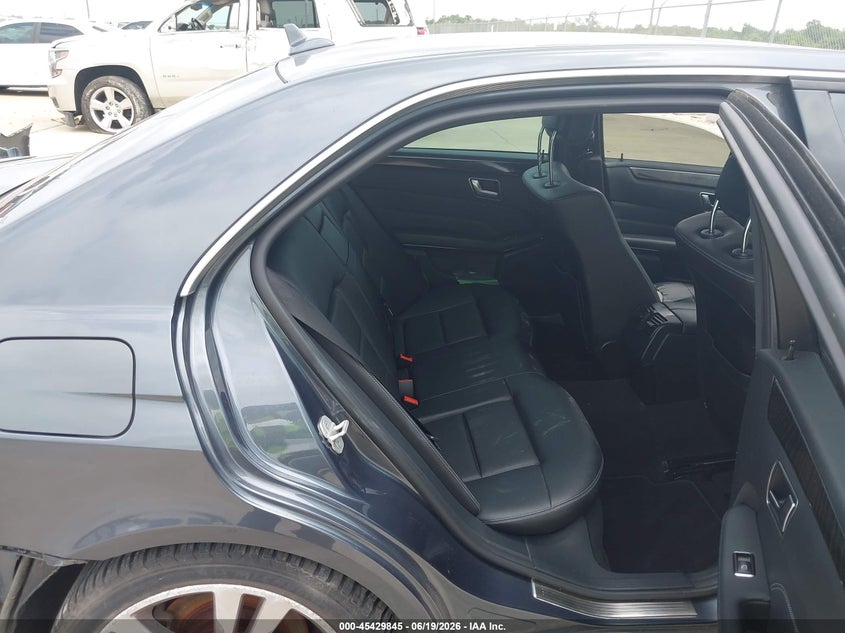 2016 Mercedes-benz E-klasse VIN WDDHF5KB5GB243949 IAAI salvage auction — FRONT & REAR, Original (Texas), sold $1,100 on 2026-07-31 (photo 8)