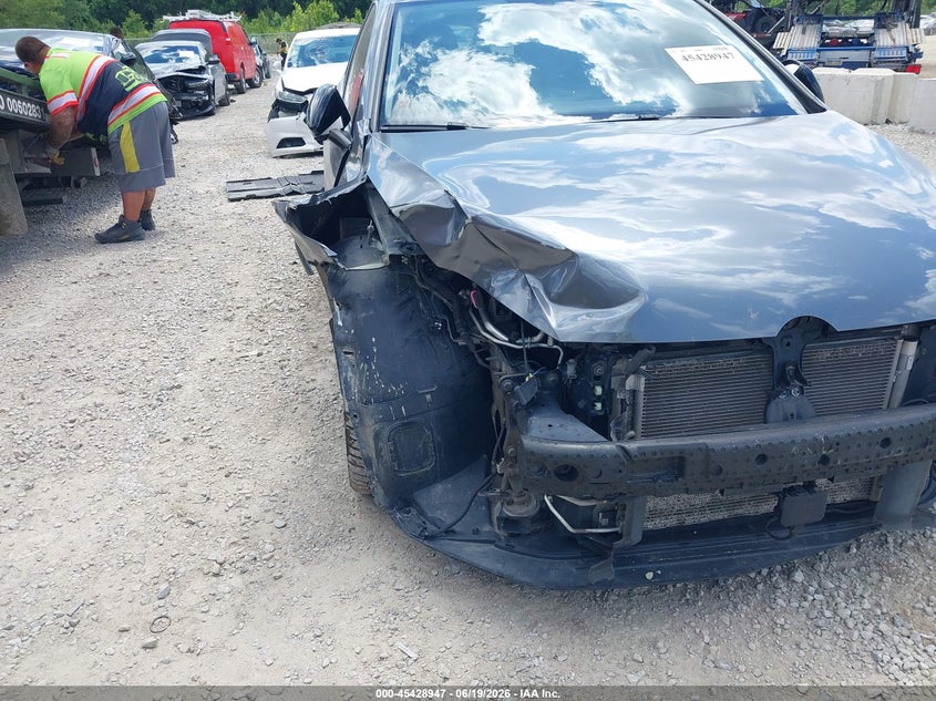 2017 Volkswagen Golf VIN 3VWH17AU5HM507721 IAAI salvage auction — FRONT END, Salvage Title, sold $1,775 on 2026-08-06 (photo 6)