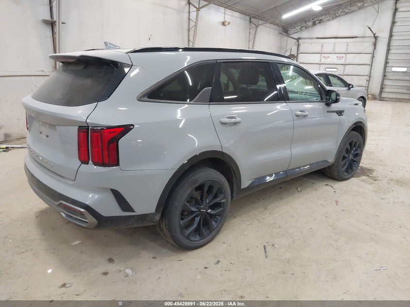 2022 Kia Sorento VIN 5XYRKDLFXNG155522 IAAI salvage auction — FRONT END, Wait Title, sold $6,800 on 2026-08-01 (photo 4)
