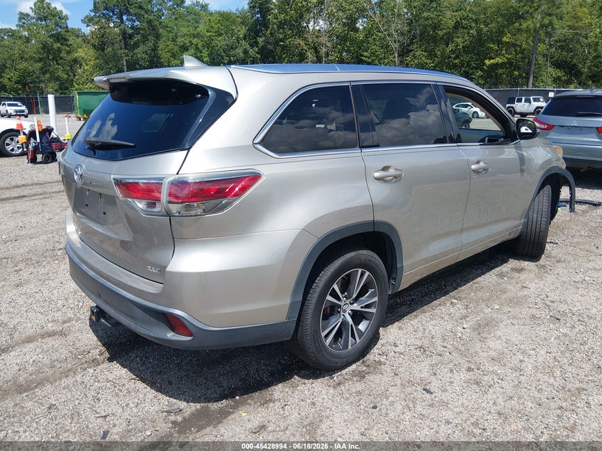2016 Toyota Highlander VIN 5TDKKRFH9GS152726 IAAI salvage auction — FRONT END, Clear (South Carolina), sold $6,700 on 2026-07-22 (photo 4)