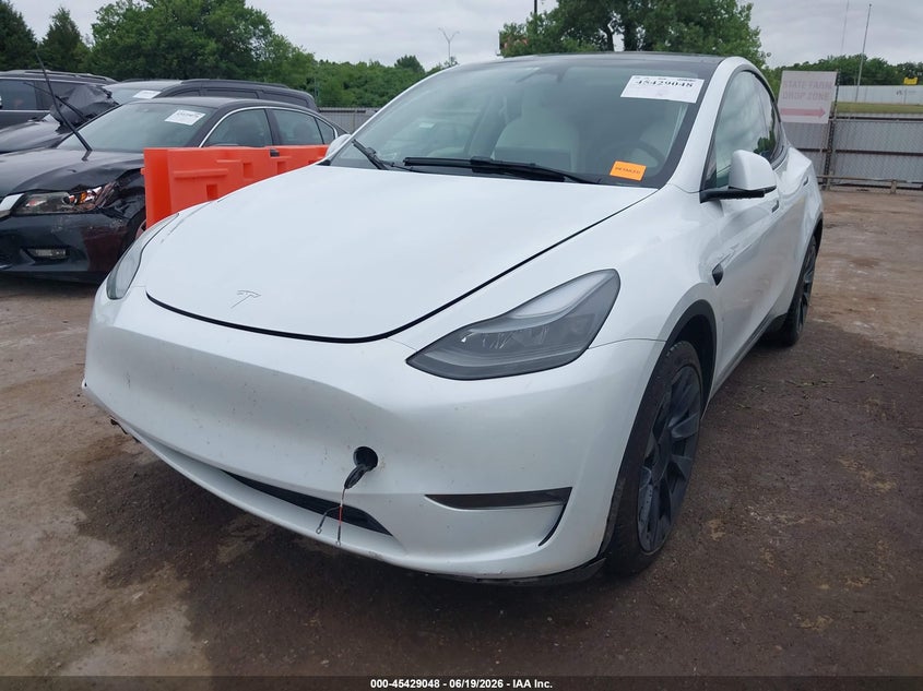 2024 Tesla Model y VIN 7SAYGDEE1RA259752 IAAI salvage auction — UNDERCARRIAGE, Original  (Oklahoma), sold $11,700 on 2026-09-05 (photo 2)