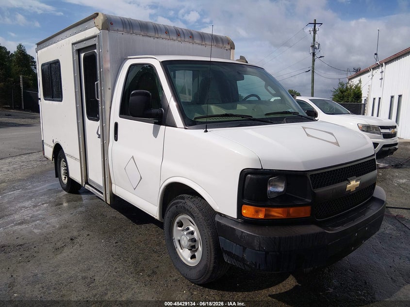 2016 Chevrolet Express 2500 VIN 1GB0GRFGXG1320102 — IAAI salvage auction photo