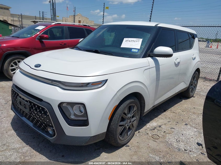2020 Kia Soul VIN KNDJ33AU6L7718209 IAAI salvage auction — NORMAL WEAR, Original (Texas), sold $5,050 on 2026-07-13 (photo 2)