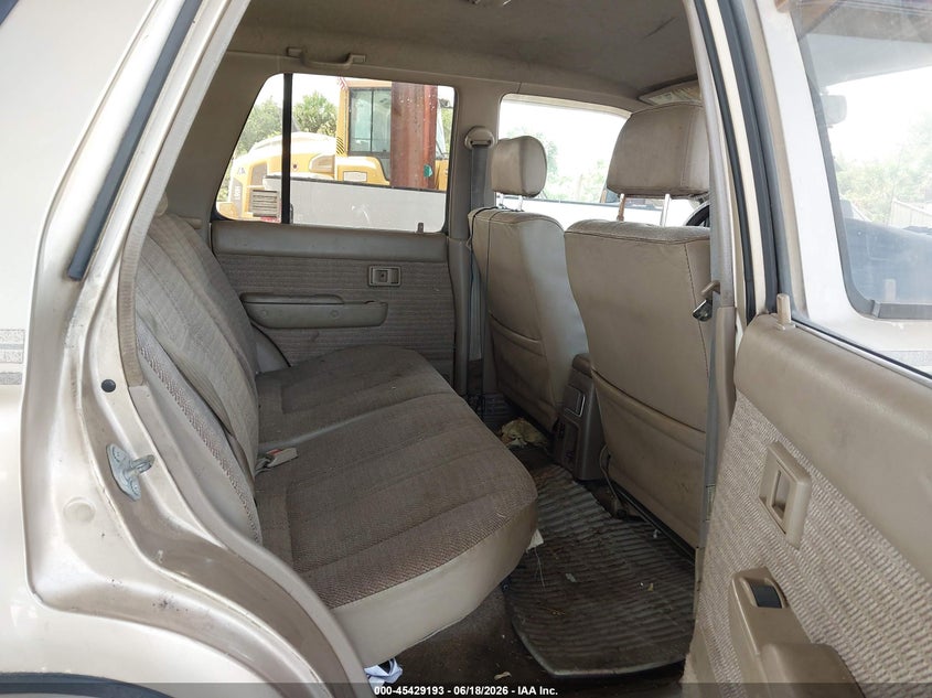 1995 Toyota 4runner VIN JT3VN39WXS0181423 IAAI salvage auction — NORMAL WEAR, Clear (Florida), sold $1,000 on 2026-07-14 (photo 8)