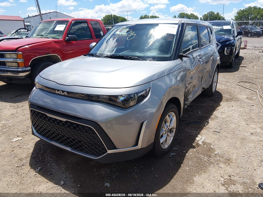 2024 Kia Soul VIN KNDJ23AU1R7899716 IAAI salvage auction — LEFT SIDE, Salvage (Indiana), sold $4,100 on 2026-07-22 (photo 2)