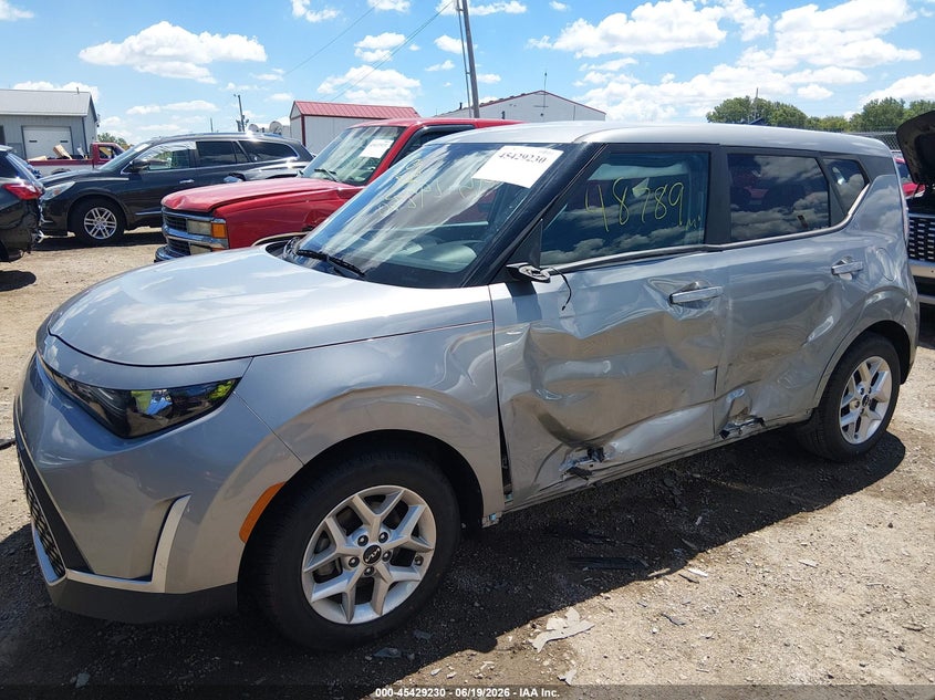 2024 Kia Soul VIN KNDJ23AU1R7899716 IAAI salvage auction — LEFT SIDE, Salvage (Indiana), sold $4,100 on 2026-07-22 (photo 6)