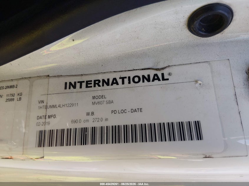 2020 International VIN 1HTEUMML4LH122911 IAAI salvage auction — FRONT END, Salvage (Connecticut), sold $9,950 on 2026-07-07 (photo 8)