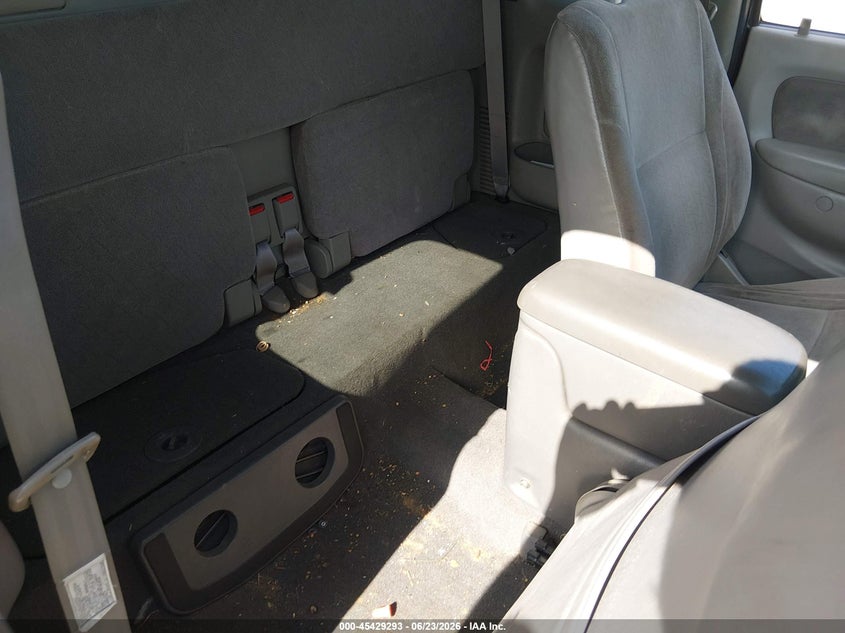 2001 Toyota Tacoma VIN 5TEWN72N11Z718543 IAAI salvage auction — NORMAL WEAR, Clear-Endorsement (Wisconsin), sold $525 on 2026-07-09 (photo 8)