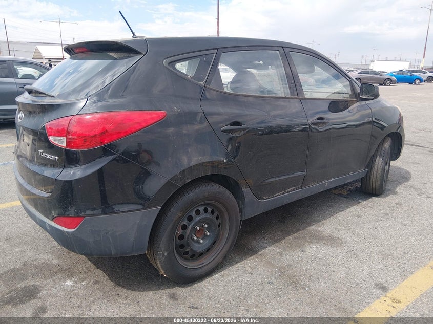 2011 Hyundai Tucson VIN KM8JT3AB9BU120206 IAAI salvage auction — NORMAL WEAR, Clear (Washington), sold $350 on 2026-07-28 (photo 4)