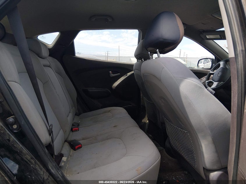 2011 Hyundai Tucson VIN KM8JT3AB9BU120206 IAAI salvage auction — NORMAL WEAR, Clear (Washington), sold $350 on 2026-07-28 (photo 8)
