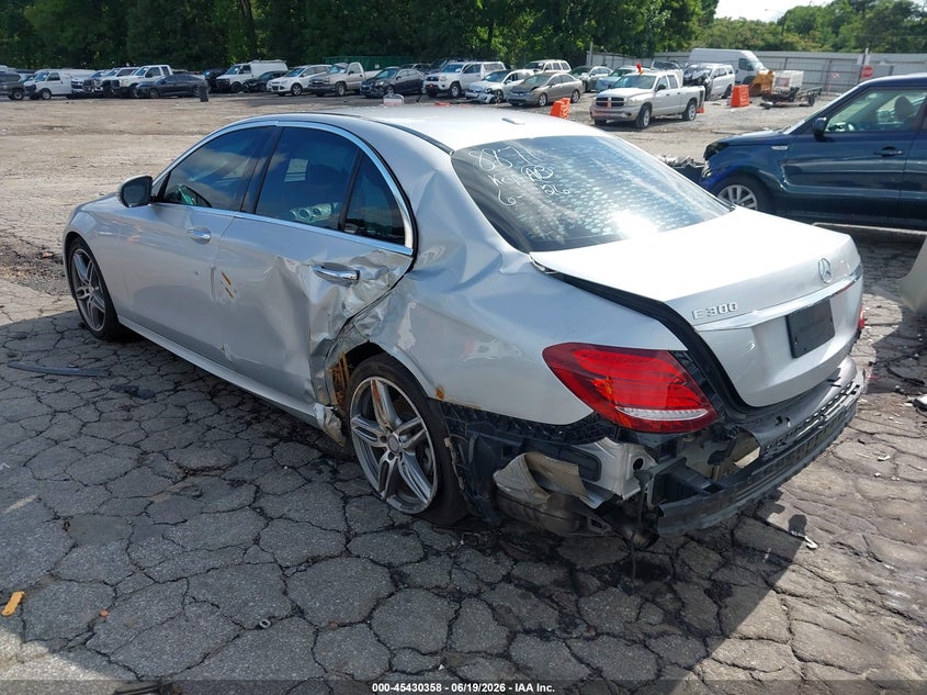 2017 Mercedes-benz E-klasse VIN WDDZF4JB1HA058871 IAAI salvage auction — ALL OVER, Salvage Title, sold $3,550 on 2026-08-07 (photo 3)