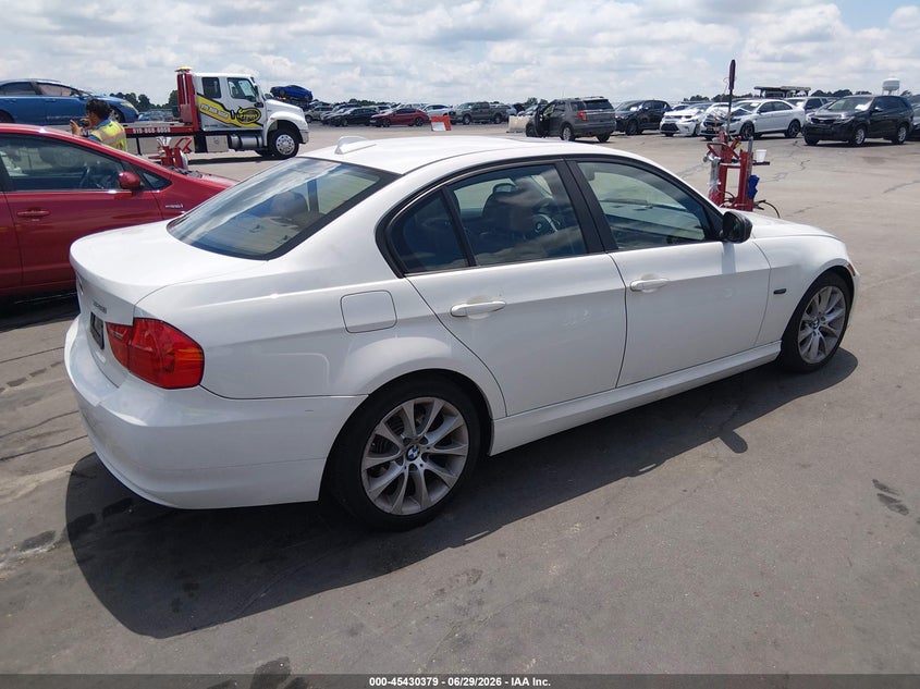 2010 BMW 3 series VIN WBAPH7G57ANM51221 IAAI salvage auction — REAR END, Salvage (North Carolina), sold $1,200 on 2026-07-15 (photo 4)