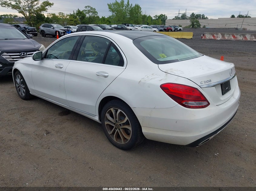 2018 Mercedes-benz C-klasse VIN WDDWF4KB4JR344982 IAAI salvage auction — NORMAL WEAR, Clear (New York), sold $4,850 on 2026-07-07 (photo 3)