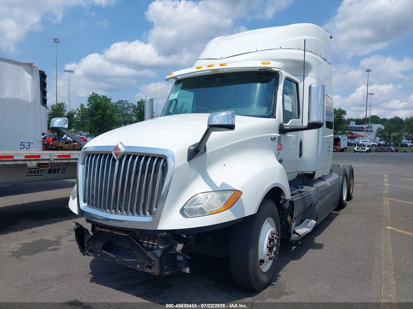 2019 International VIN 3HSDZAPR8KN573313 IAAI salvage auction — REPOSSESSION, Original (West Virginia), sold $5,700 on 2026-07-29 (photo 2)