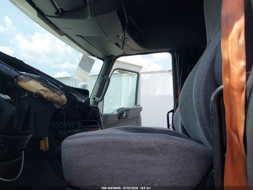 2019 International VIN 3HSDZAPR8KN573313 IAAI salvage auction — REPOSSESSION, Original (West Virginia), sold $5,700 on 2026-07-29 (photo 7)