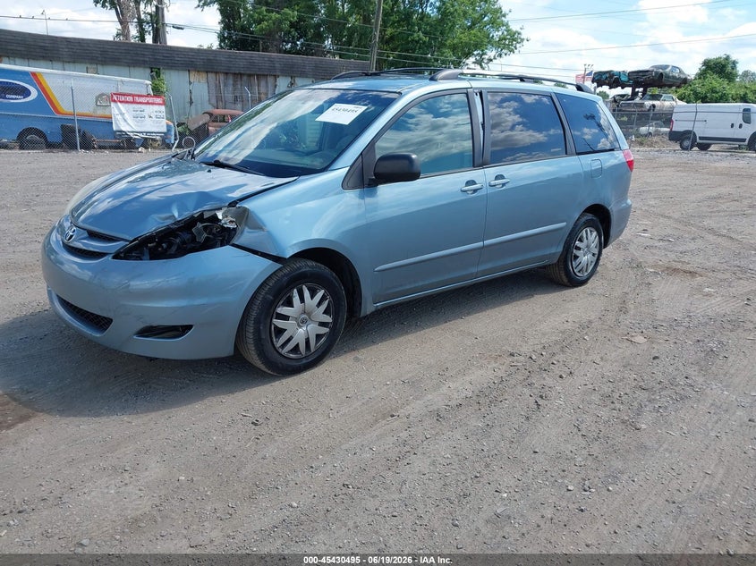 2008 Toyota Sienna VIN 5TDZK23C58S147054 IAAI salvage auction — FRONT END, Salvage (Delaware), sold $325 on 2026-07-20 (photo 2)