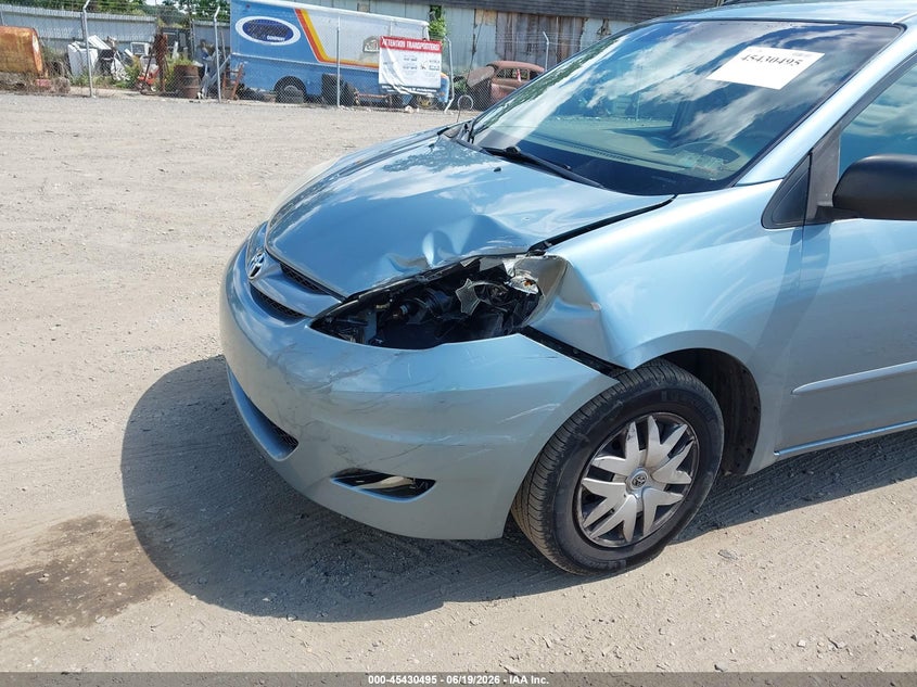2008 Toyota Sienna VIN 5TDZK23C58S147054 IAAI salvage auction — FRONT END, Salvage (Delaware), sold $325 on 2026-07-20 (photo 6)