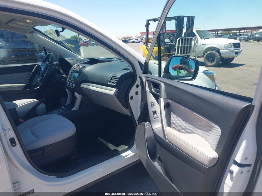 2018 Subaru Forester VIN JF2SJABC7JH604068 IAAI salvage auction — SIDE, Salvage Title, sold $1,250 on 2026-07-28 (photo 5)