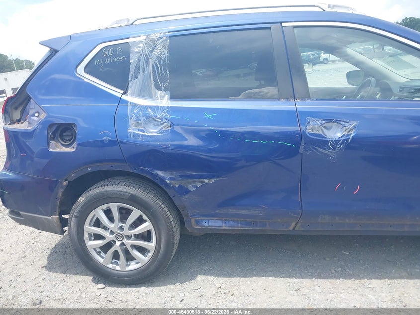 2017 Nissan Rogue VIN KNMAT2MT3HP559654 IAAI salvage auction — SIDE, Salvage (Idaho), sold $925 on 2026-07-31 (photo 6)