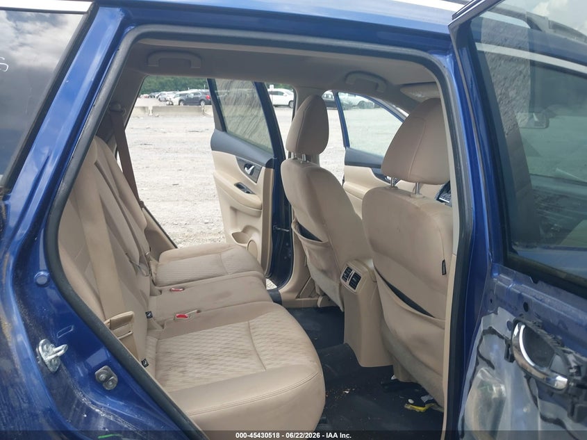 2017 Nissan Rogue VIN KNMAT2MT3HP559654 IAAI salvage auction — SIDE, Salvage (Idaho), sold $925 on 2026-07-31 (photo 8)