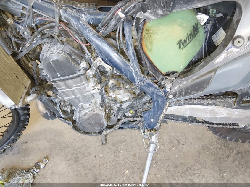 2021 Husqvarna Fe VIN VBKUAM409MM432423 IAAI salvage auction — TOTAL BURN, Salvage Title, sold $550 on 2026-07-24 (photo 9)