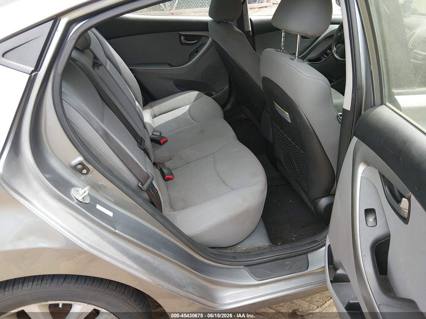 2016 Hyundai Elantra VIN KMHDH4AE5GU621938 IAAI salvage auction — NORMAL WEAR, Clear (Virginia), sold $450 on 2026-07-30 (photo 8)