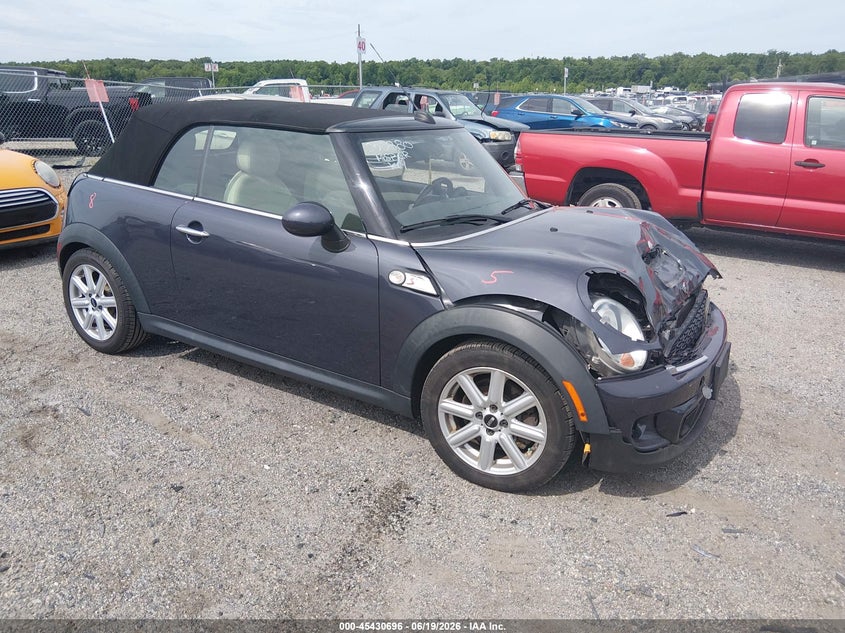 2013 Mini Convertible VIN WMWZP3C59DT551329 IAAI salvage auction — FRONT END, Salvage (Pennsylvania), sold $25 on 2026-07-30 (photo 1)