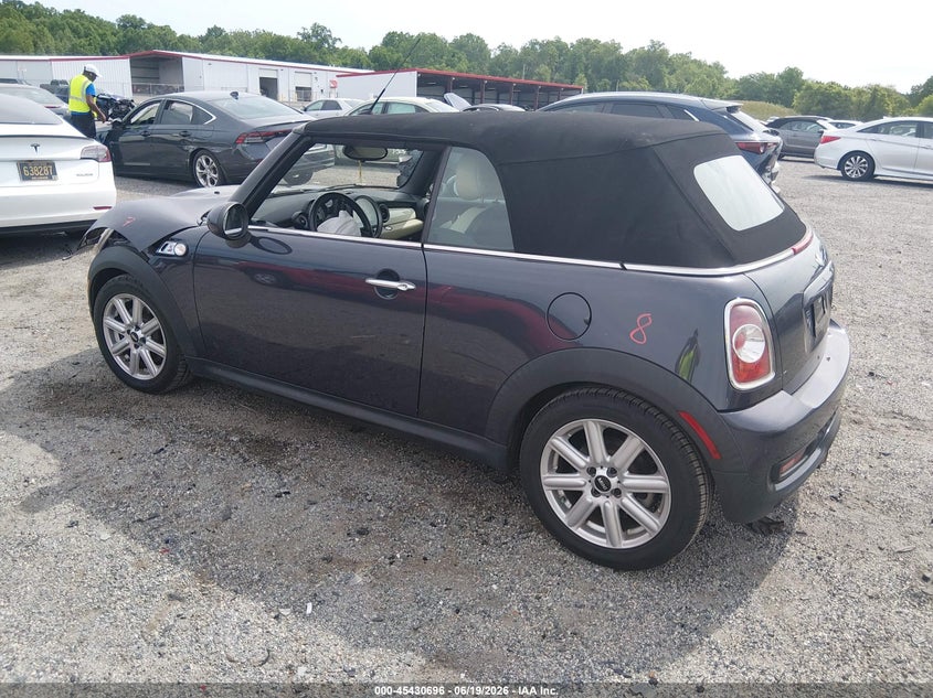 2013 Mini Convertible VIN WMWZP3C59DT551329 IAAI salvage auction — FRONT END, Salvage (Pennsylvania), sold $25 on 2026-07-30 (photo 3)