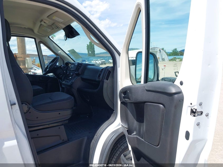 2022 Ram Promaster city VIN 3C6MRVJG7NE111781 IAAI salvage auction — REAR END, Salvage (Montana), sold $12,300 on 2026-07-29 (photo 5)