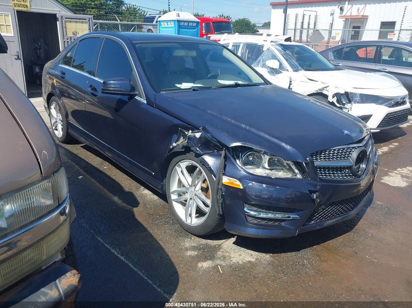 2012 Mercedes-benz C-klasse VIN WDDGF4HB1CR212843 IAAI salvage auction — FRONT END, Salvage (North Carolina), sold $425 on 2026-07-29 (photo 1)