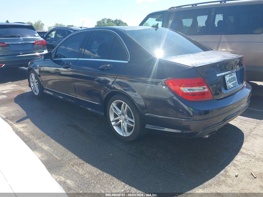 2012 Mercedes-benz C-klasse VIN WDDGF4HB1CR212843 IAAI salvage auction — FRONT END, Salvage (North Carolina), sold $425 on 2026-07-29 (photo 3)