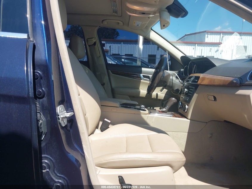 2012 Mercedes-benz C-klasse VIN WDDGF4HB1CR212843 IAAI salvage auction — FRONT END, Salvage (North Carolina), sold $425 on 2026-07-29 (photo 5)