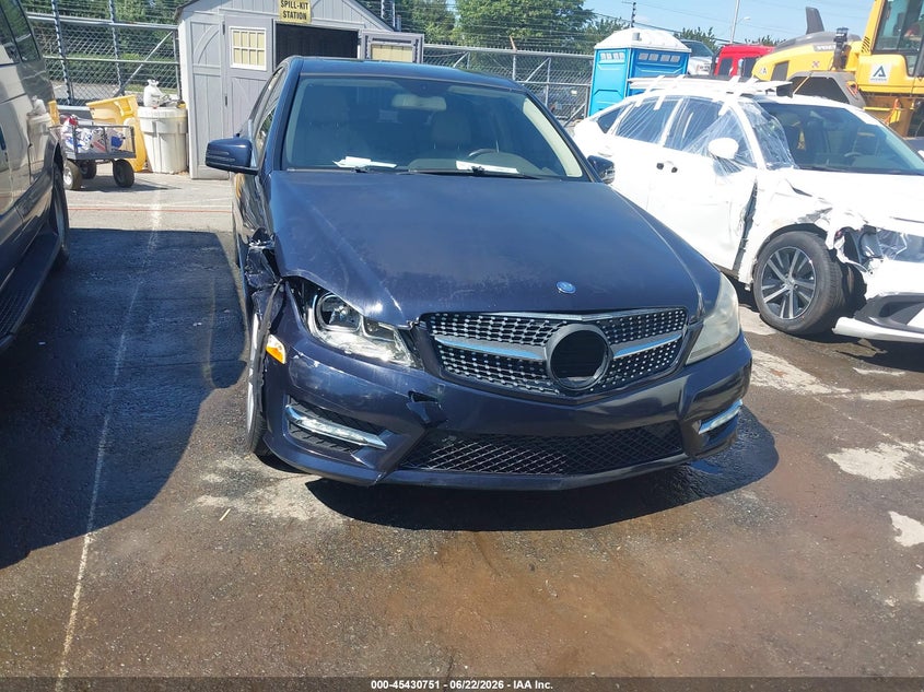 2012 Mercedes-benz C-klasse VIN WDDGF4HB1CR212843 IAAI salvage auction — FRONT END, Salvage (North Carolina), sold $425 on 2026-07-29 (photo 6)
