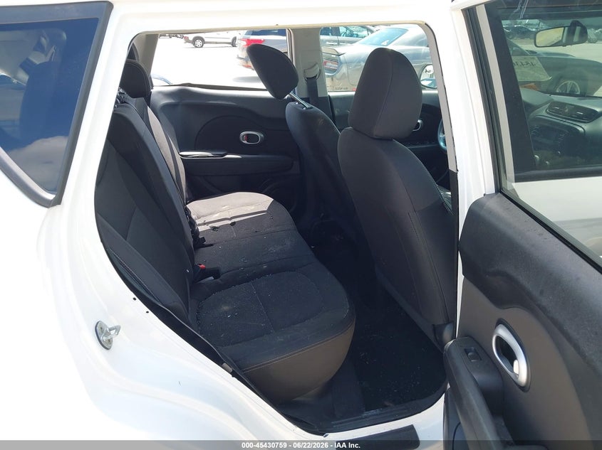 2016 Kia Soul VIN KNDJN2A26G7856860 IAAI salvage auction — REAR END, Salvage (Texas), sold $400 on 2026-07-13 (photo 8)