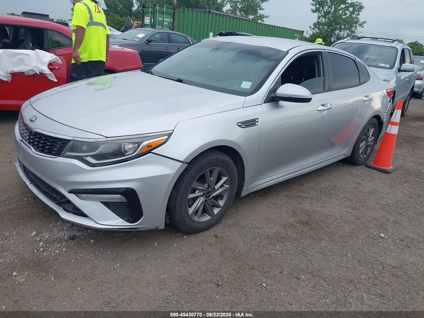 2019 Kia Optima VIN 5XXGT4L38KG297233 IAAI salvage auction — NORMAL WEAR, Clear (New York), sold $2,525 on 2026-07-24 (photo 2)