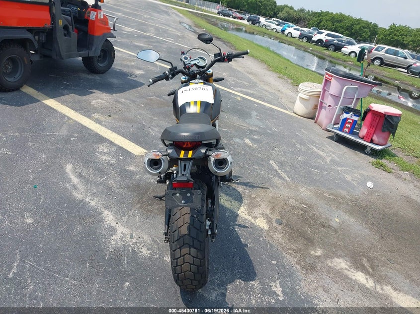 2018 Ducati Scrambler VIN ZDMKAFCP7JB000640 IAAI salvage auction — RIGHT SIDE, Rebuildable (Florida), sold $2,500 on 2026-07-08 (photo 6)