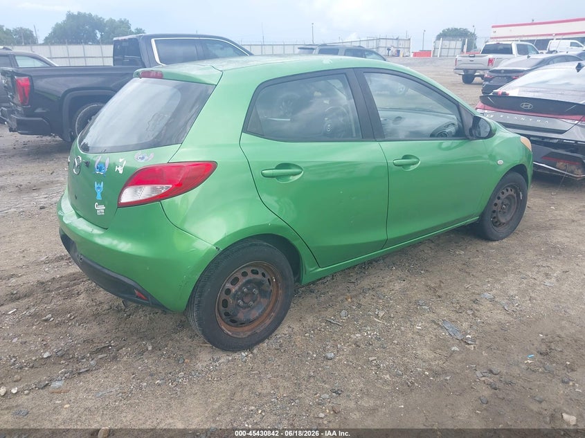 2011 Mazda 2 VIN JM1DE1HY3B0103192 IAAI salvage auction — NORMAL WEAR, Clear (Georgia), sold $475 on 2026-07-09 (photo 4)