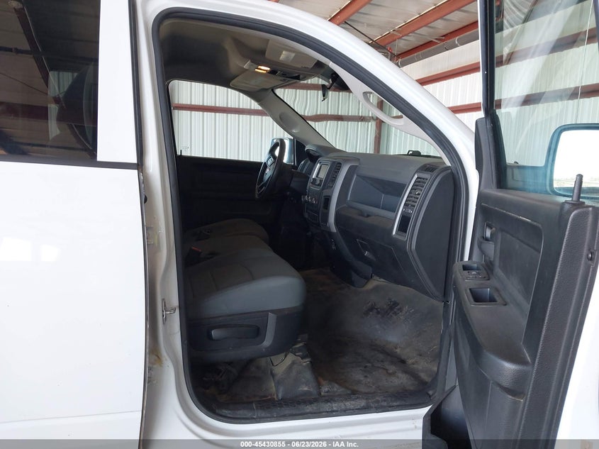 2019 Ram 1500 VIN 1C6RR7FG4KS679098 IAAI salvage auction — NORMAL WEAR, SF97 (California), sold $11,550 on 2026-07-30 (photo 5)