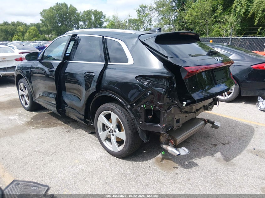 2025 Audi Q5 VIN WA12AAGU2S2031367 IAAI salvage auction — REAR END, Salvage (Kansas), sold $26,200 on 2026-07-24 (photo 3)