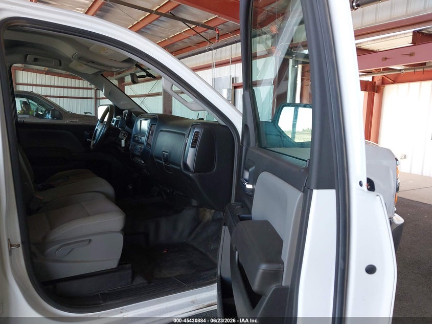 2017 Chevrolet Silverado 2500 VIN 1GC2KUEG8HZ306189 IAAI salvage auction — SIDE, SF97 (California), sold $15,100 on 2026-07-30 (photo 5)