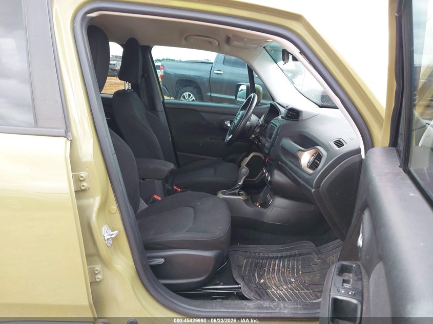 2015 Jeep Renegade VIN ZACCJABT2FPB82651 IAAI salvage auction — HAIL, Clear (Missouri), sold $2,350 on 2026-08-17 (photo 5)