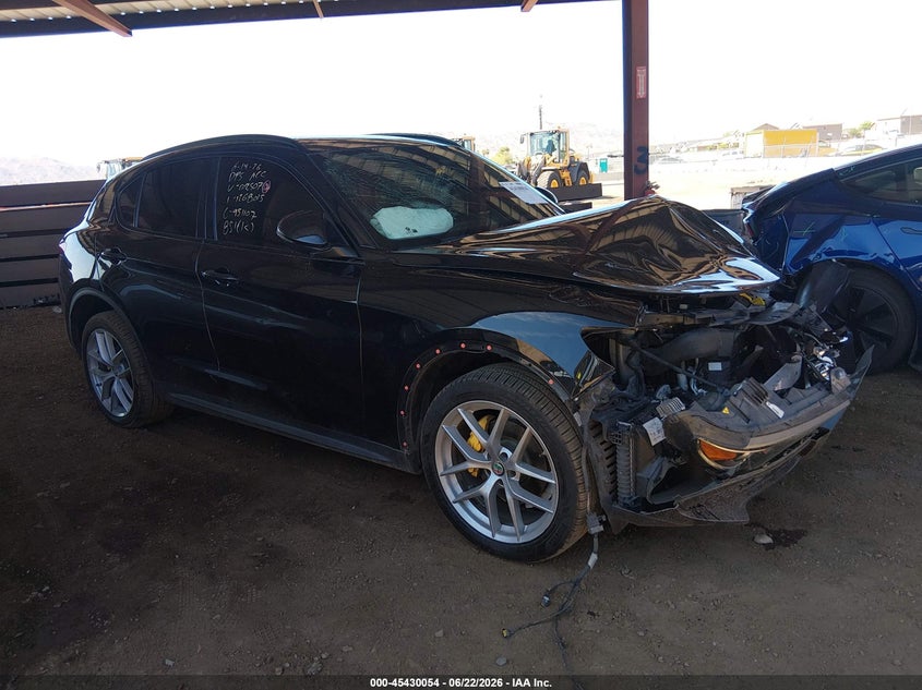 2018 Alfa romeo Stelvio VIN ZASFAKNN2J7C02507 IAAI salvage auction — FRONT END, Salvage (Arizona), sold $775 on 2026-07-21 (photo 1)