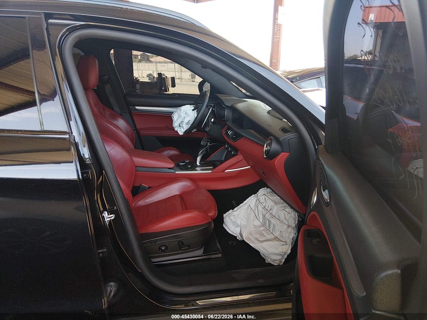 2018 Alfa romeo Stelvio VIN ZASFAKNN2J7C02507 IAAI salvage auction — FRONT END, Salvage (Arizona), sold $775 on 2026-07-21 (photo 5)
