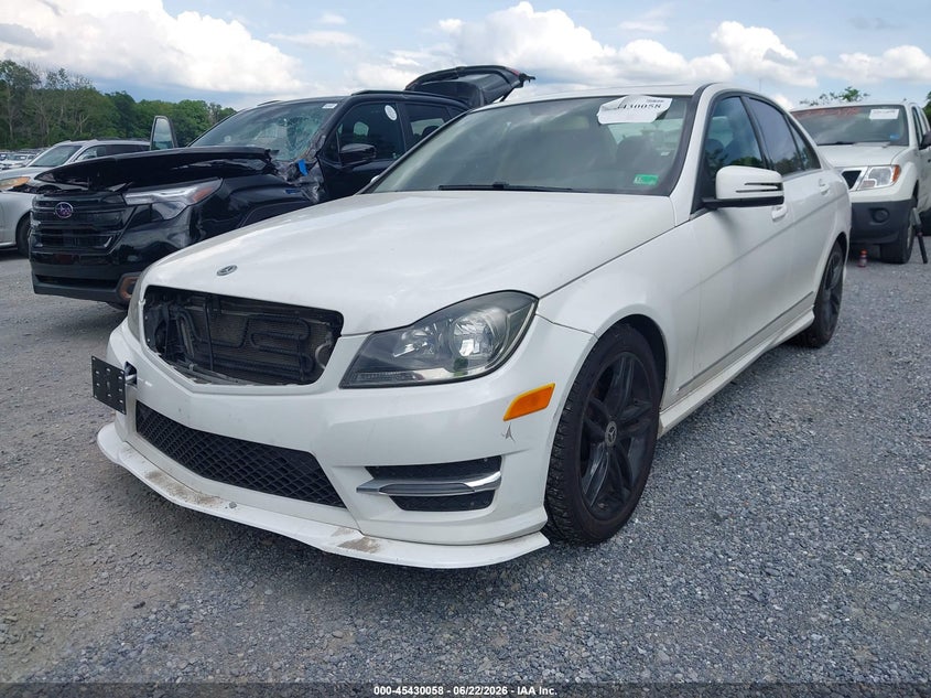 2013 Mercedes-benz C-klasse VIN WDDGF4HB6DR288091 IAAI salvage auction — NORMAL WEAR, Clear (Virginia), sold $550 on 2026-07-28 (photo 6)