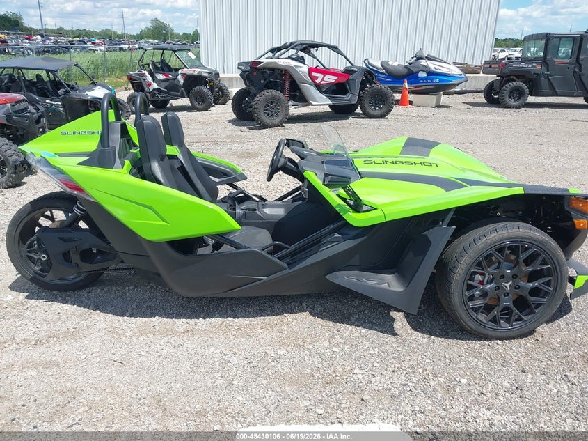 2025 Polaris Slingshot VIN 57XAAPHD6S8167699 IAAI salvage auction — LEFT FRONT, Salvage Title, sold $10,100 on 2026-08-18 (photo 4)