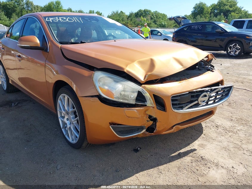 2011 Volvo S60 VIN YV1902FH0B2000677 IAAI salvage auction — FRONT END, Clear (Indiana), sold $400 on 2026-07-21 (photo 6)