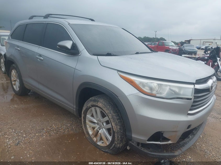2015 Toyota Highlander VIN 5TDZKRFH8FS116507 IAAI salvage auction — FRONT END, Salvage (Alabama), sold $6,125 on 2026-07-14 (photo 1)