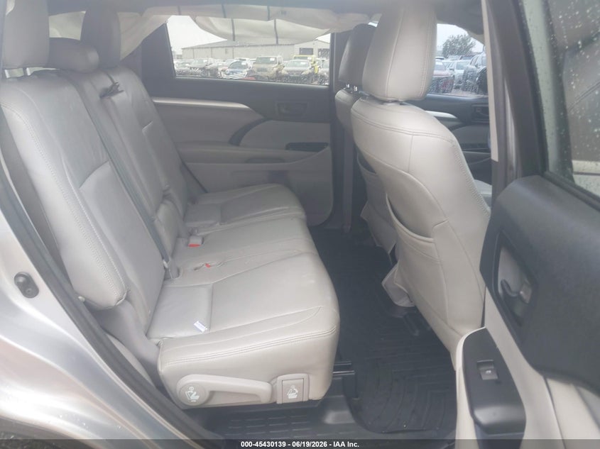 2015 Toyota Highlander VIN 5TDZKRFH8FS116507 IAAI salvage auction — FRONT END, Salvage (Alabama), sold $6,125 on 2026-07-14 (photo 8)