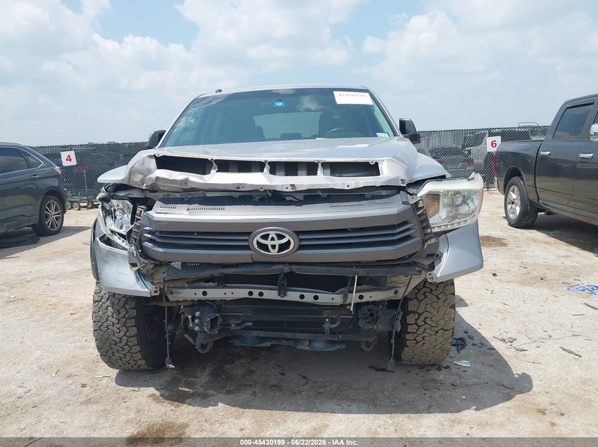 2014 Toyota Tundra VIN 5TFEM5F16EX080166 IAAI salvage auction — FRONT END, Original (Texas), sold $4,600 on 2026-07-31 (photo 6)
