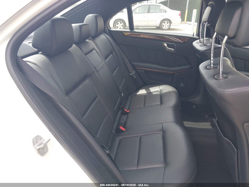 2012 Mercedes-benz E-class VIN WDDHF8JB2CA619686 IAAI salvage auction — NORMAL WEAR, Clear (New Jersey), sold $1,975 on 2026-07-28 (photo 8)